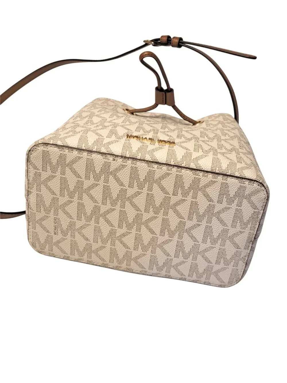 Michael Kors Suri Small Bucket Crossbody Bag